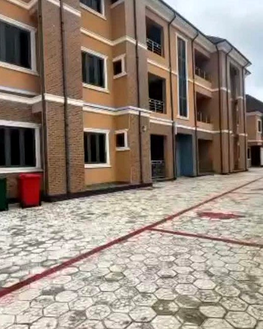 A newly built block of three bedroom flats marketed by Manordow Properties on Odili Road, Port Harcourt
